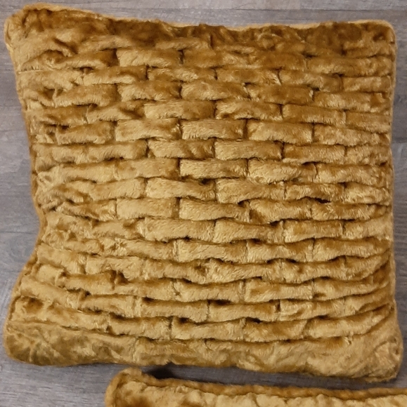 Rare Antique Gold Plush Throw Pillows Basket Weave Pattern 14 1/4" x 13 1/4" - Picture 2 of 5